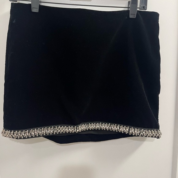 ZARA - Falda Terciopelo Brillos Skirt 🖤🤍🖤 - Picture 3 of 7